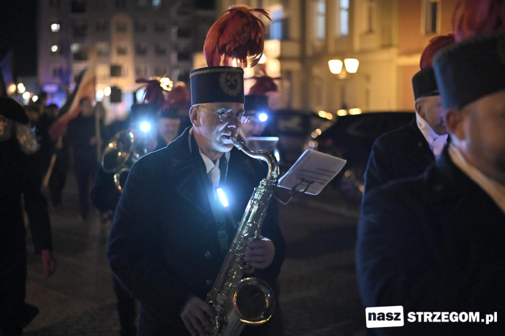 Tradycyjna karczma piwna i comber kobiecy podczas obchodów Barbórki w Strzegomiu [FOTO] 